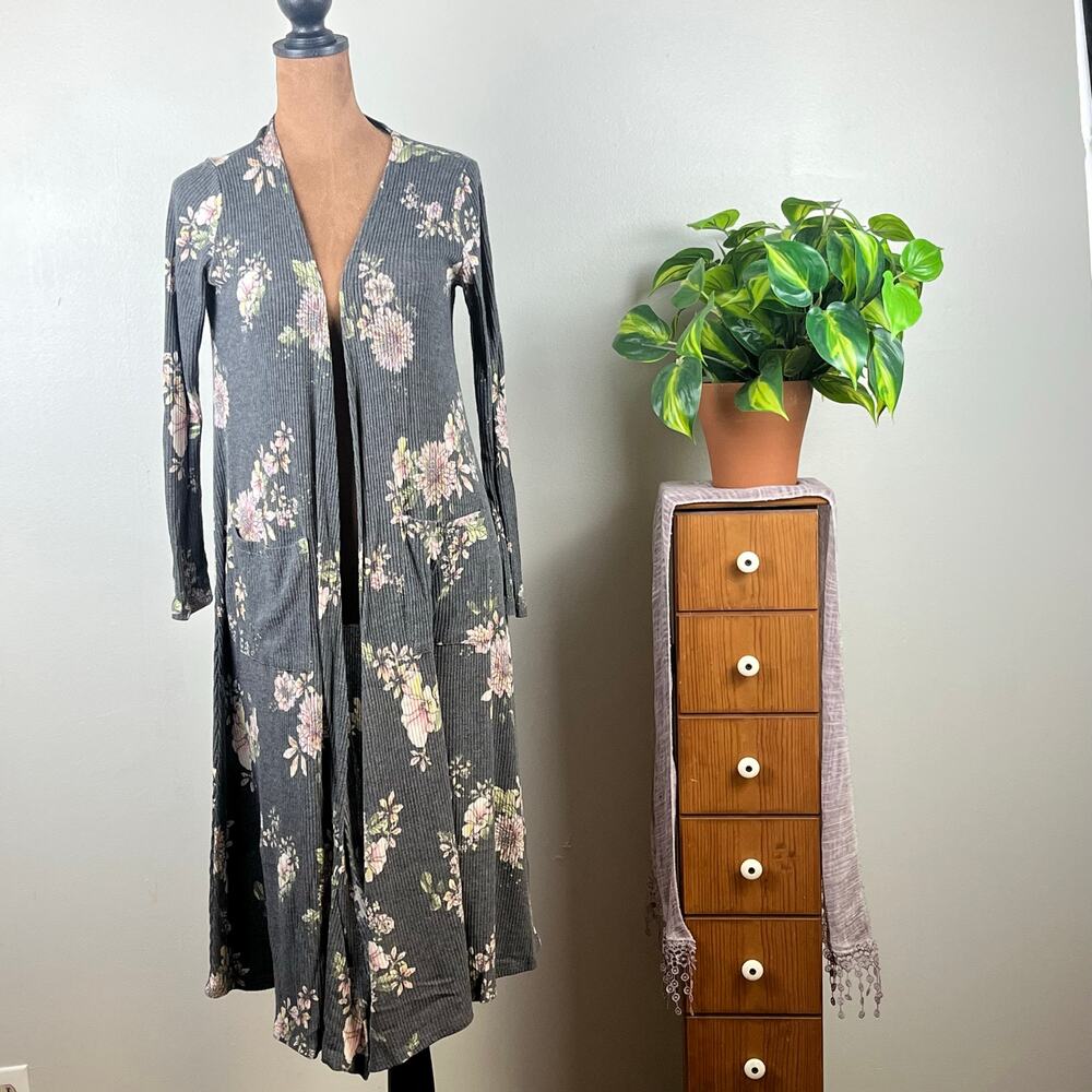 LuLaRoe Gray Floral Ribbed Duster Size XS